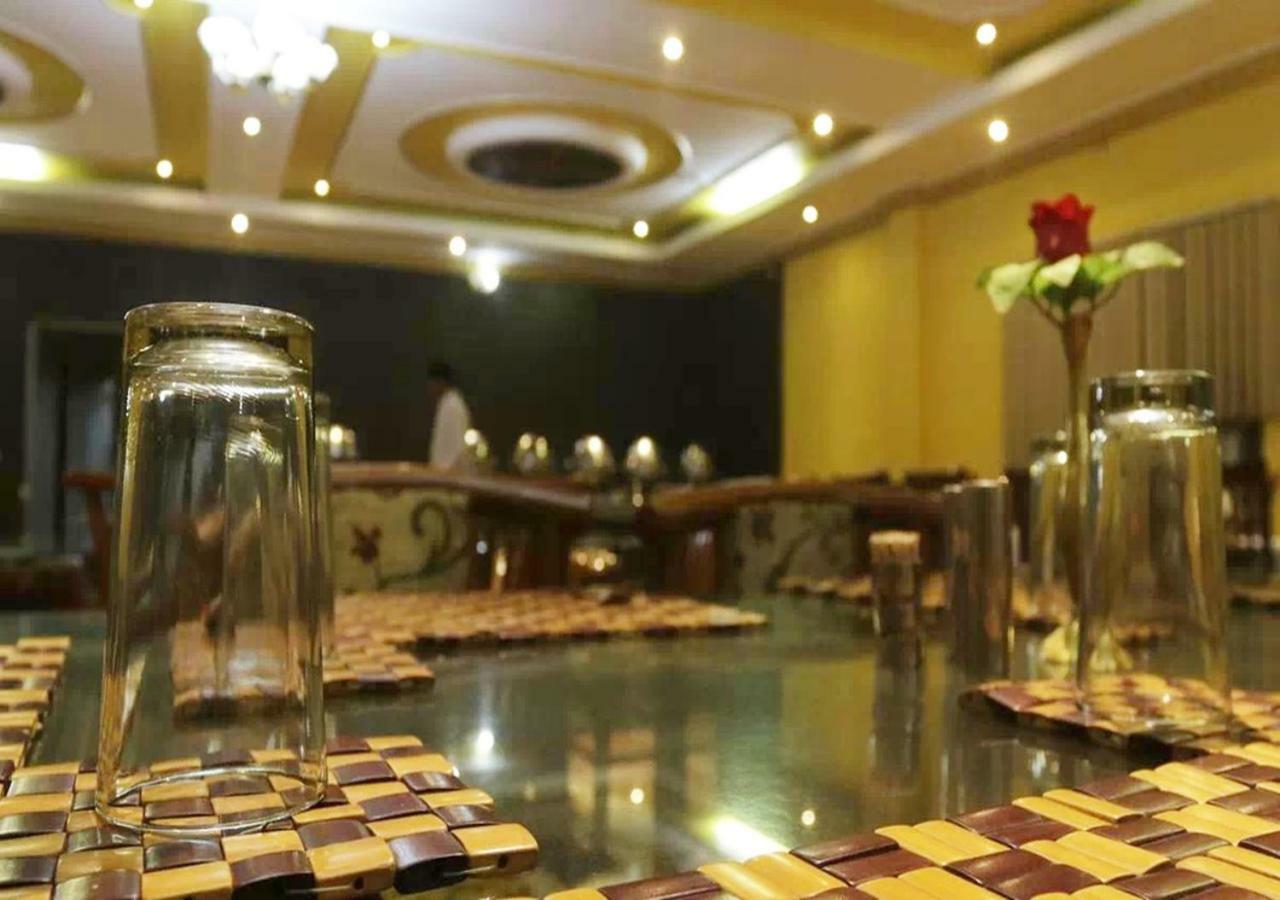 Hotel Tokyo Vihar Бодх-Гая Экстерьер фото