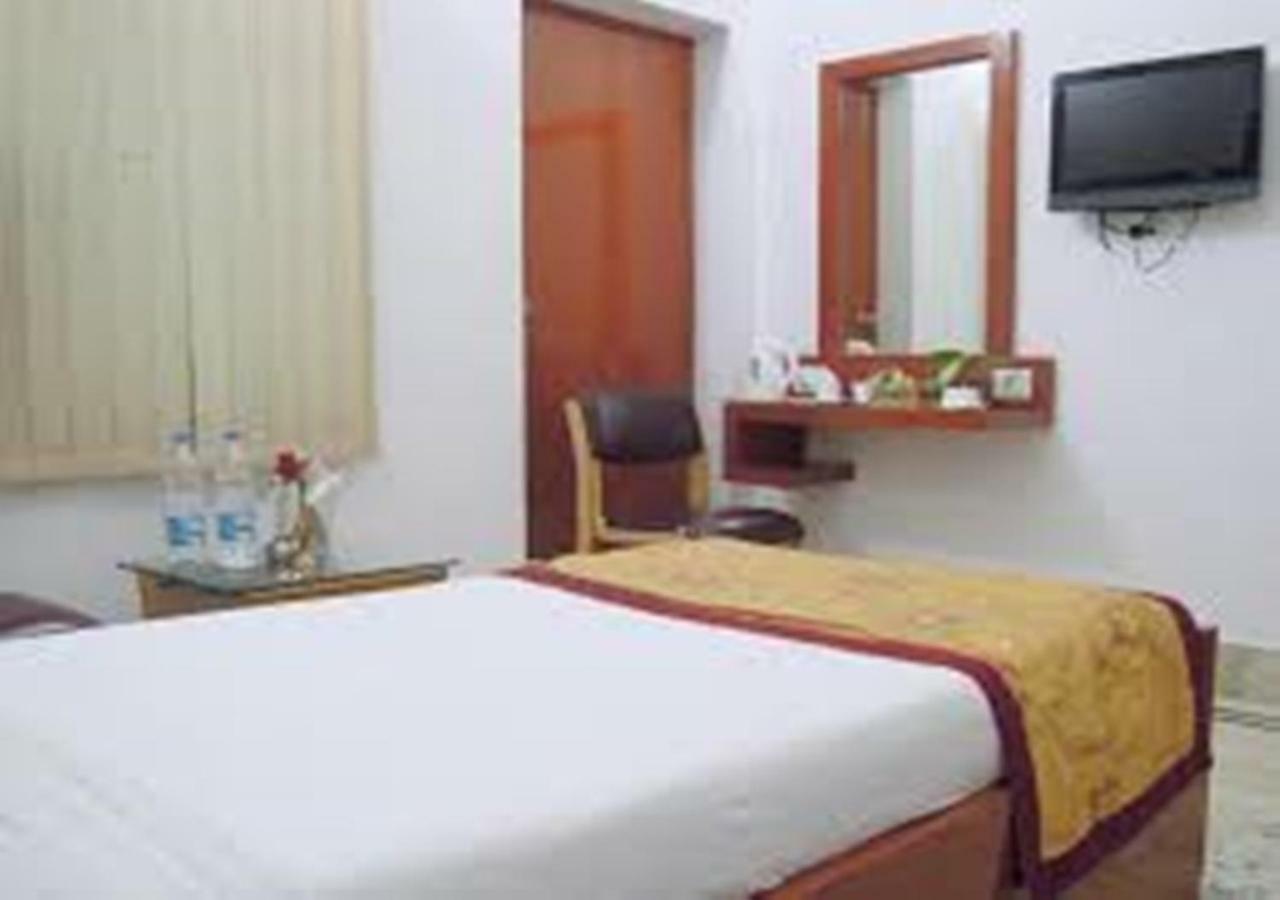 Hotel Tokyo Vihar Бодх-Гая Экстерьер фото