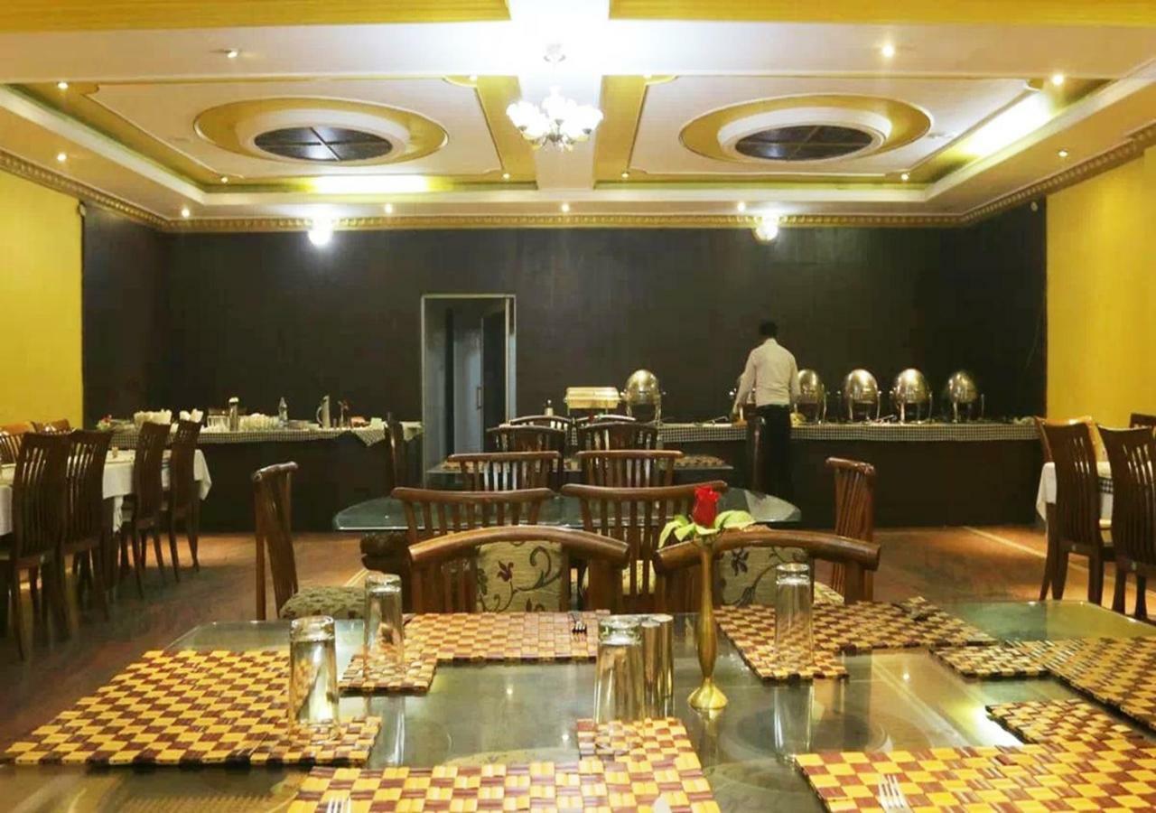 Hotel Tokyo Vihar Бодх-Гая Экстерьер фото